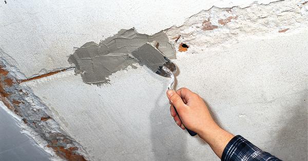 Naprawy tynków: jak skutecznie uzupełnić ubytki i naprawić pęknięcia tynku