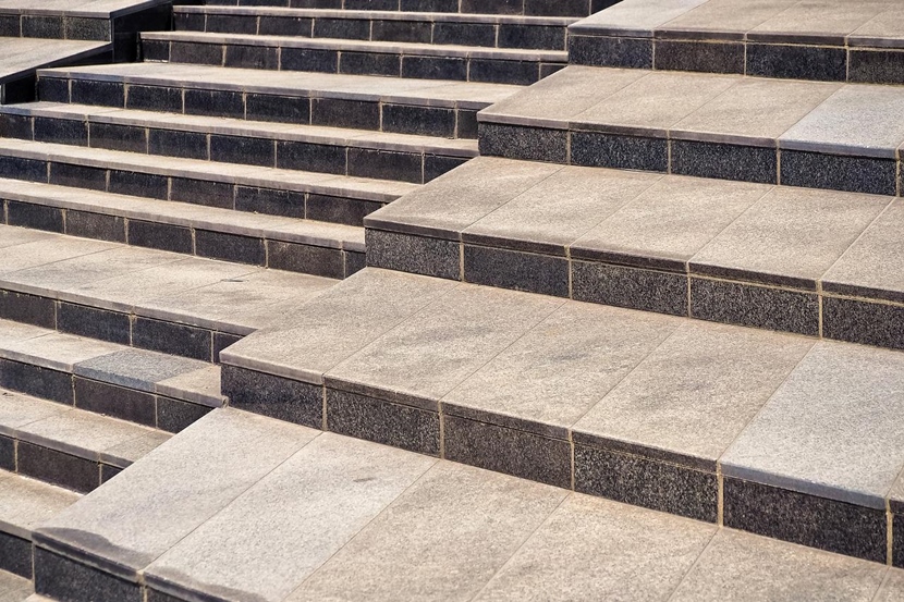 Wykończenie schodów zewnętrznych