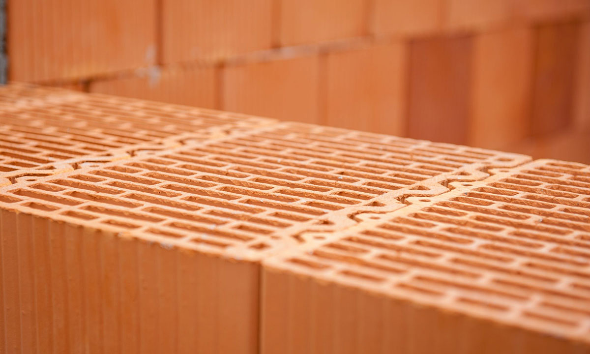 Pustaki poryzowane – doskonałe rozwiązanie w budownictwie